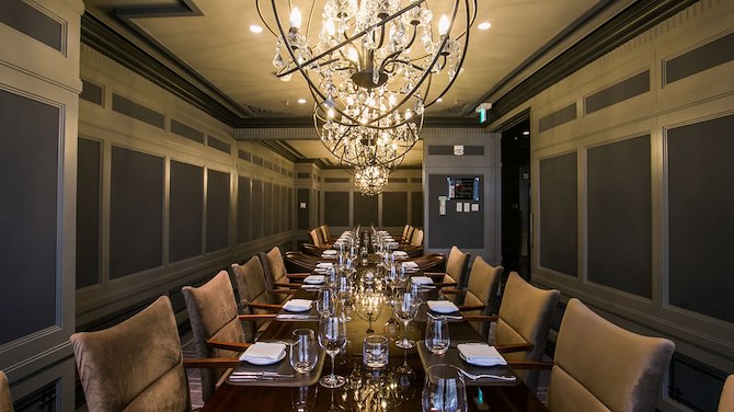 레스토랑 출입 나이 안내